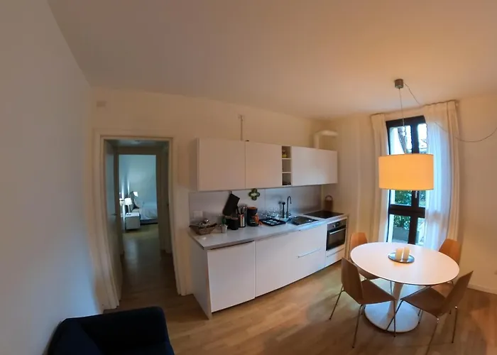 Olmo With Parking דירה