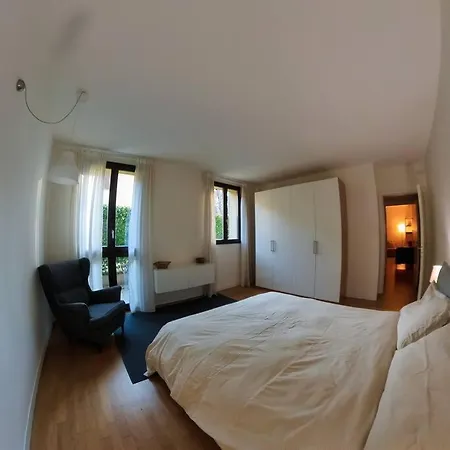 Olmo With Parking Apartament *